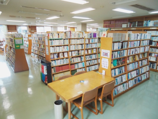 若葉図書館館内